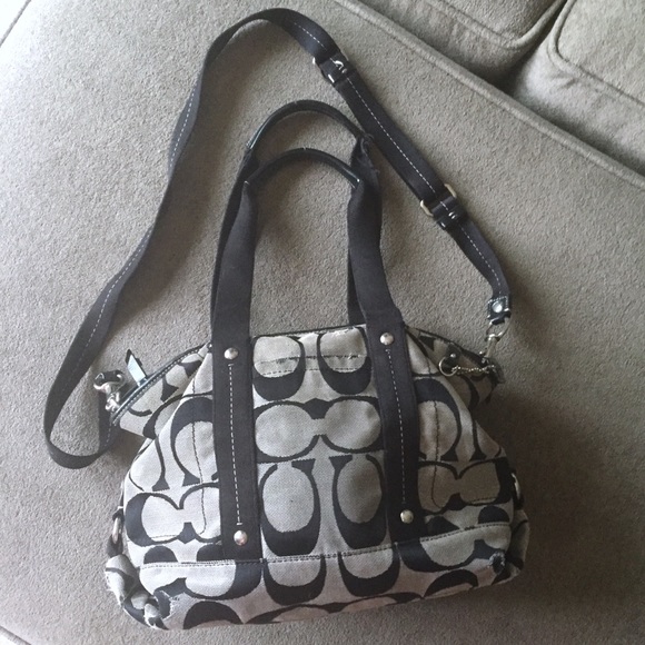 Coach Handbags - 🌺COACH signature C purse 🌺